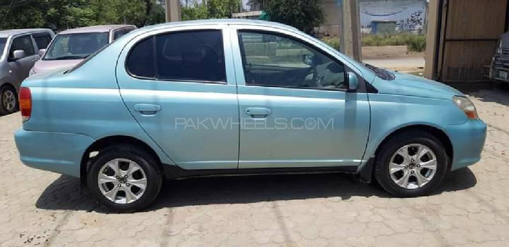 Toyota Platz 2004 for Sale in Gujranwala Toyota Platz 2004 for Sale in Gujranwala Image-2