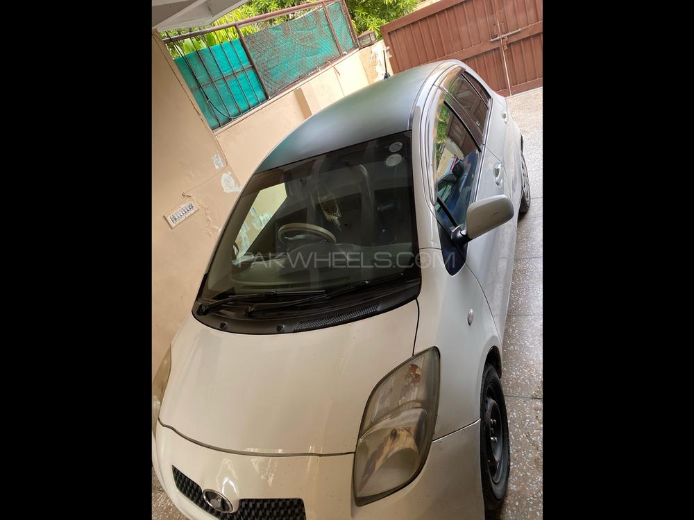 Toyota Vitz 2005 for Sale in Lahore Image-1