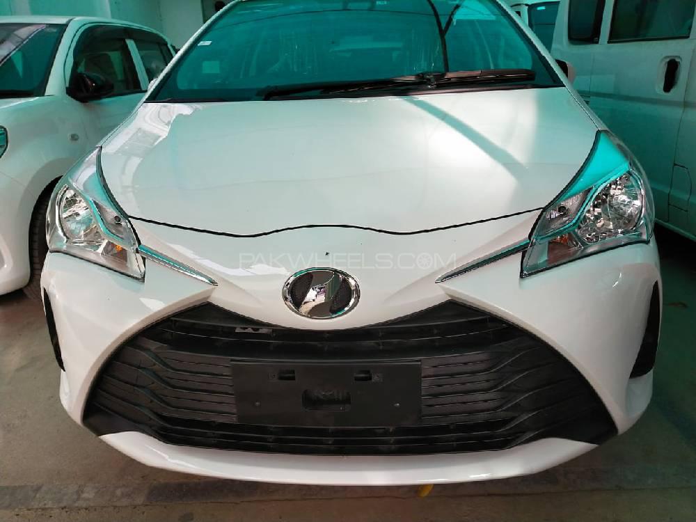Toyota Vitz 2017 for Sale in Multan Image-1