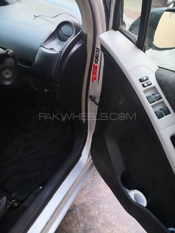 Toyota Vitz 2010 for Sale in Mandi bahauddin Toyota Vitz 2010 for Sale in Mandi bahauddin Image-3