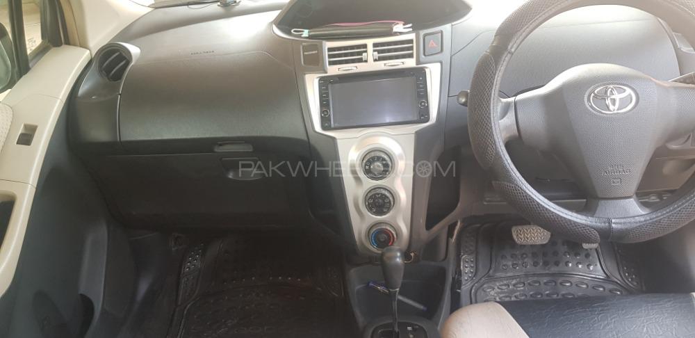 Toyota Vitz 2006 for Sale in Gujrat Image-1