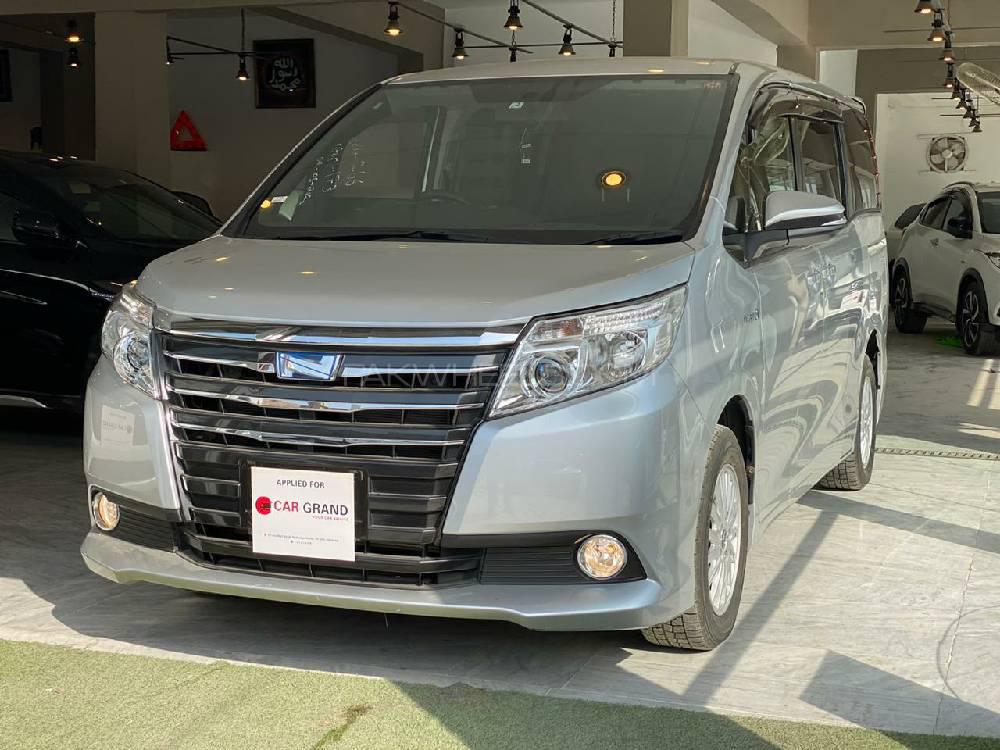 ٹویوٹا نوح 2015 for Sale in پشاور ٹویوٹا نوح 2015 for Sale in پشاور Image-4