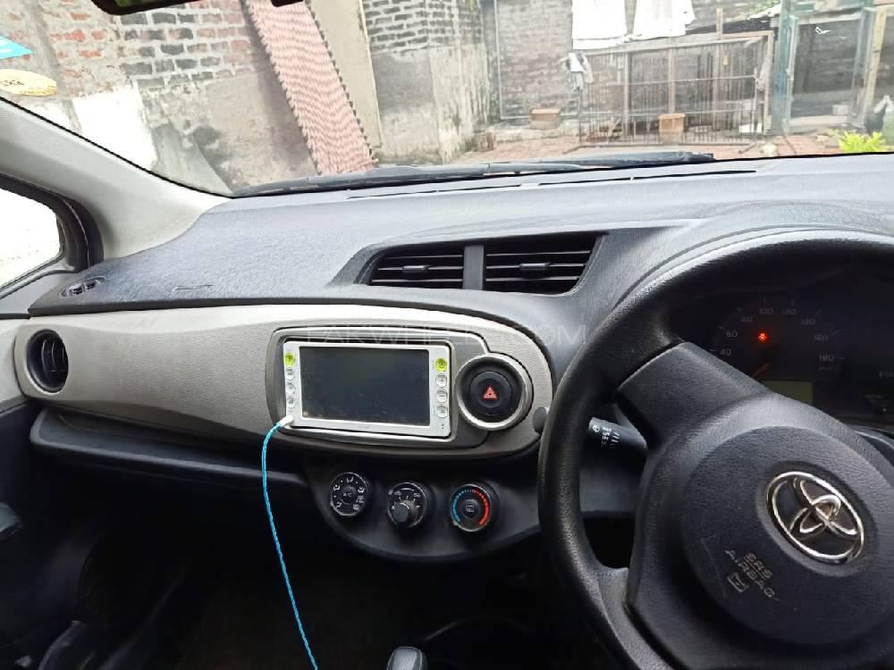 Toyota Vitz 2011 for Sale in Lahore Toyota Vitz 2011 for Sale in Lahore Image-2