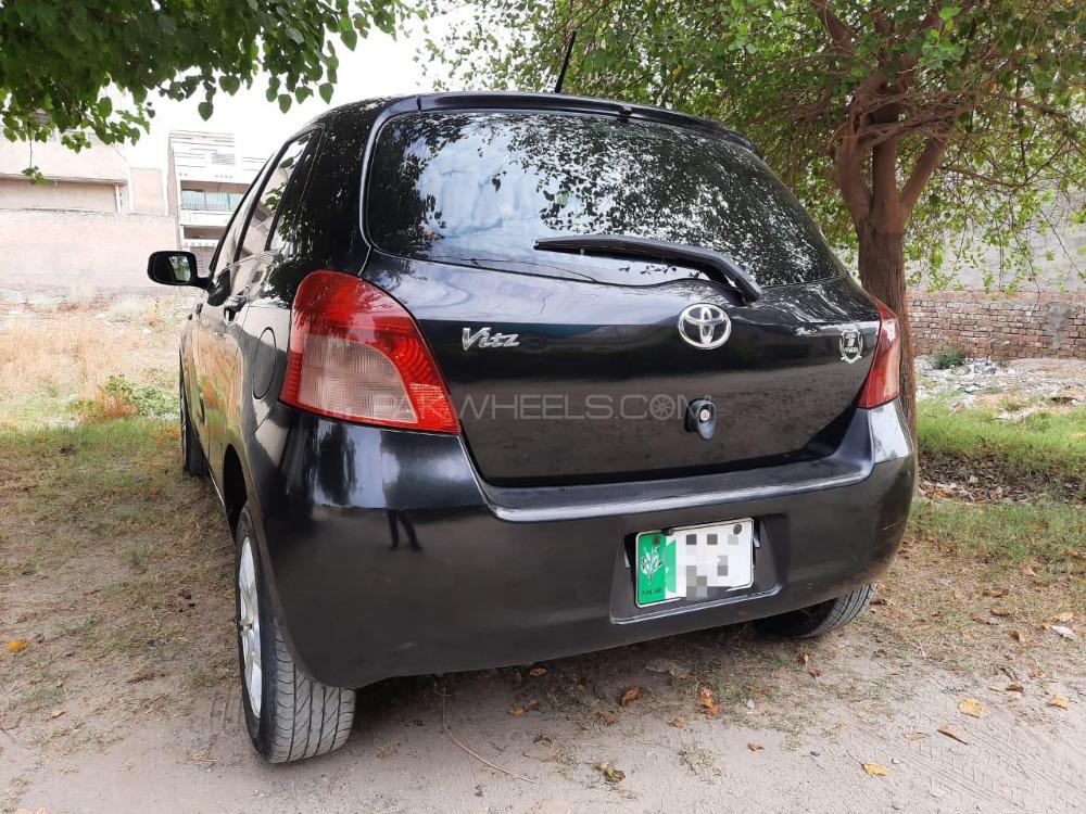 Toyota Vitz 2012 for Sale in Layyah Image-1