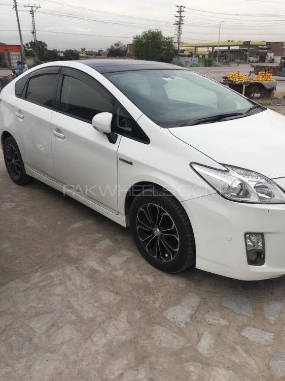 Toyota Prius 2014 for Sale in Peshawar Image-1