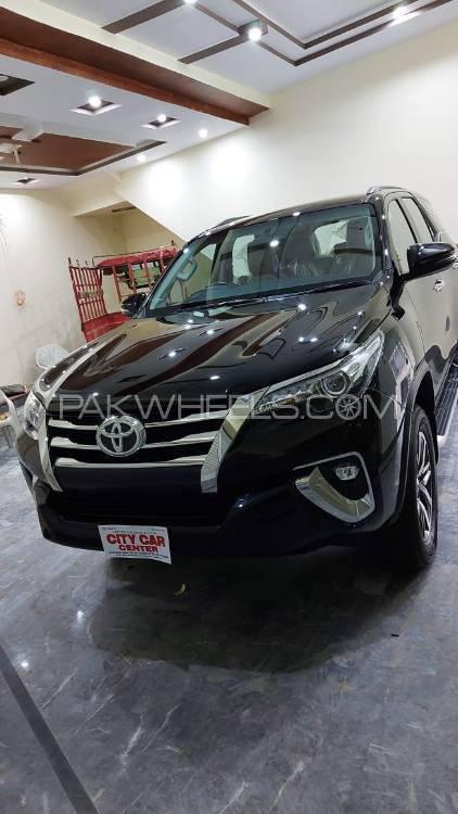 Toyota Fortuner 2020 for Sale in Lahore Image-1