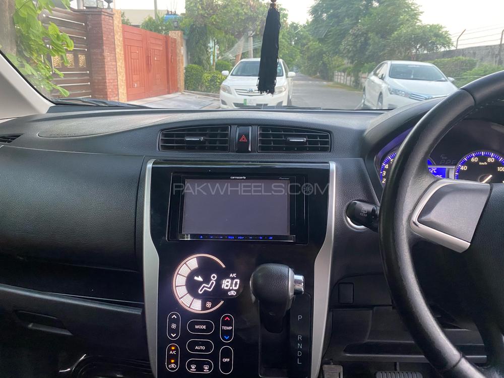 Nissan Dayz Highway Star 2014 for Sale in Gujranwala Nissan Dayz Highway Star 2014 for Sale in Gujranwala Image-4