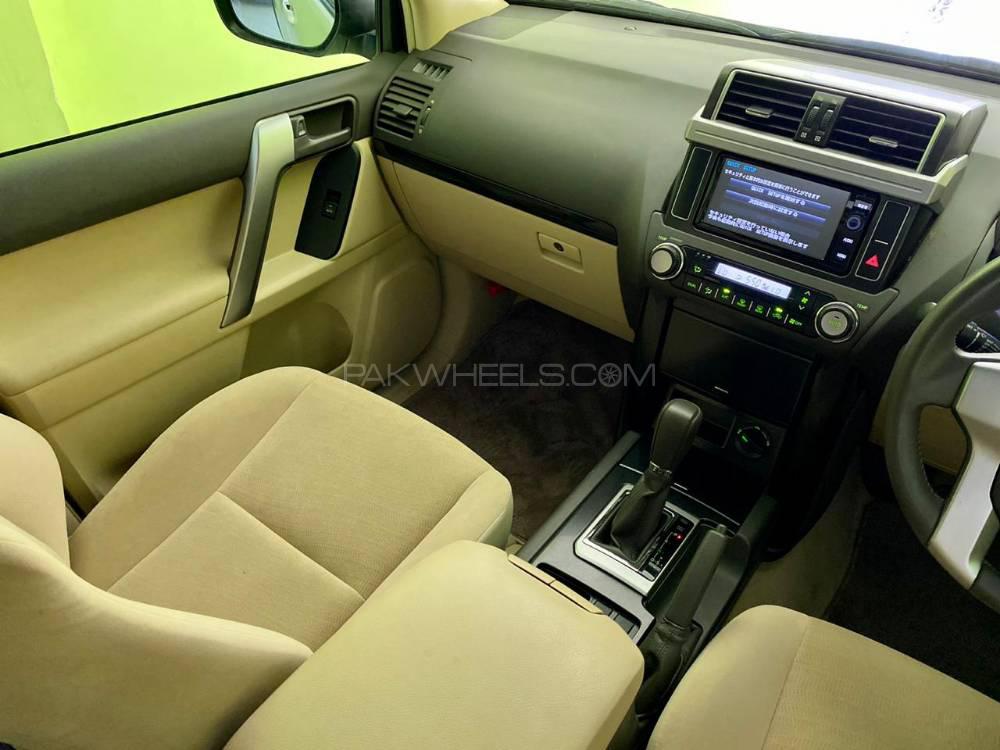 Toyota Prado 2016 for Sale in Karachi Toyota Prado 2016 for Sale in Karachi Image-13