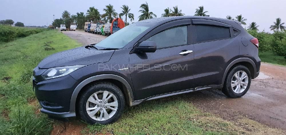 Honda Vezel 2014 for Sale in Karachi Image-1
