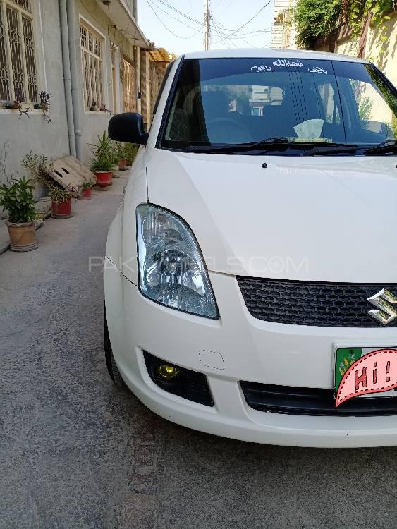 Suzuki Swift 2011 for Sale in Peshawar Suzuki Swift 2011 for Sale in Peshawar Image-2