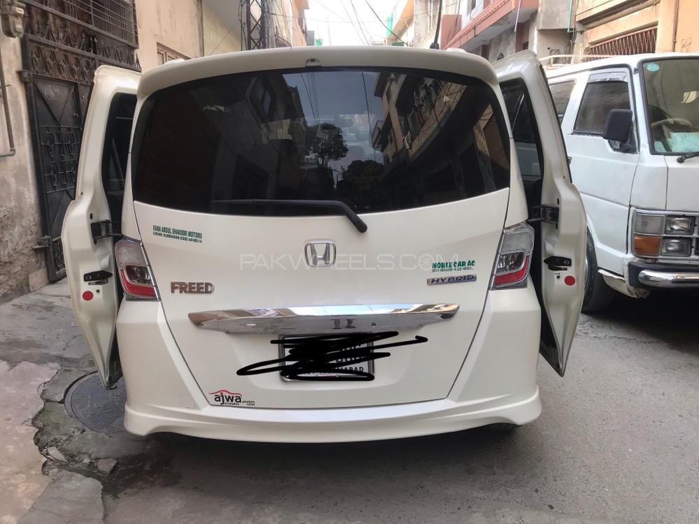 Honda Freed 2012 for Sale in Lahore Image-1