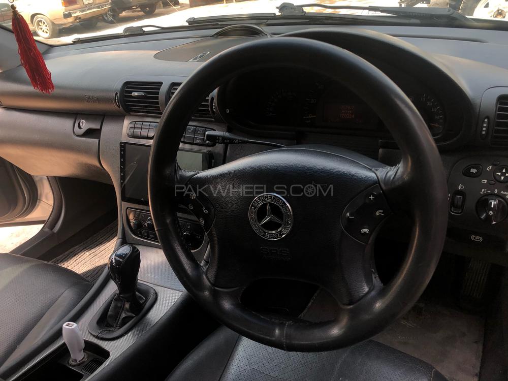 مرسڈیز بینز سی کلاس 2002 for Sale in پشاور مرسڈیز بینز سی کلاس 2002 for Sale in پشاور Image-5