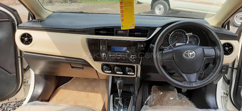 Toyota Corolla 2018 for Sale in Peshawar Toyota Corolla 2018 for Sale in Peshawar Image-15