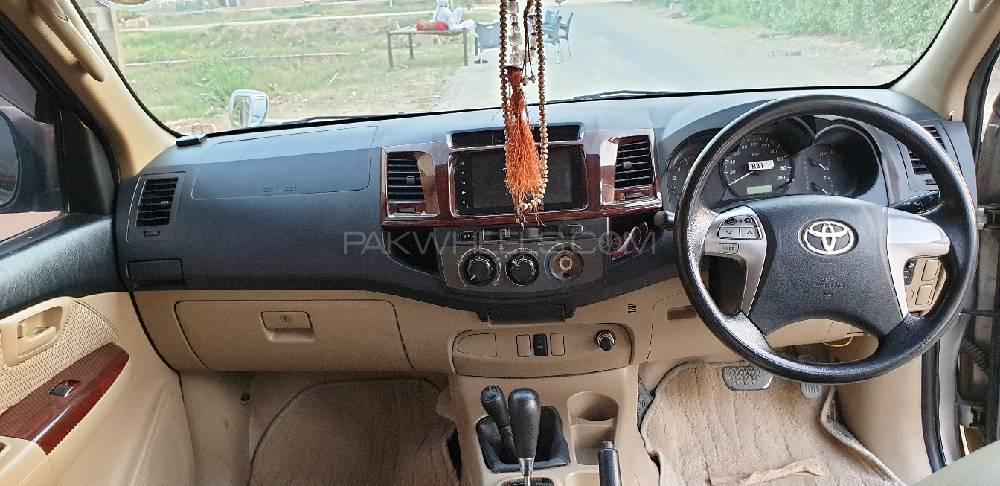 Toyota Hilux 2014 for Sale in D.G.Khan Toyota Hilux 2014 for Sale in D.G.Khan Image-4