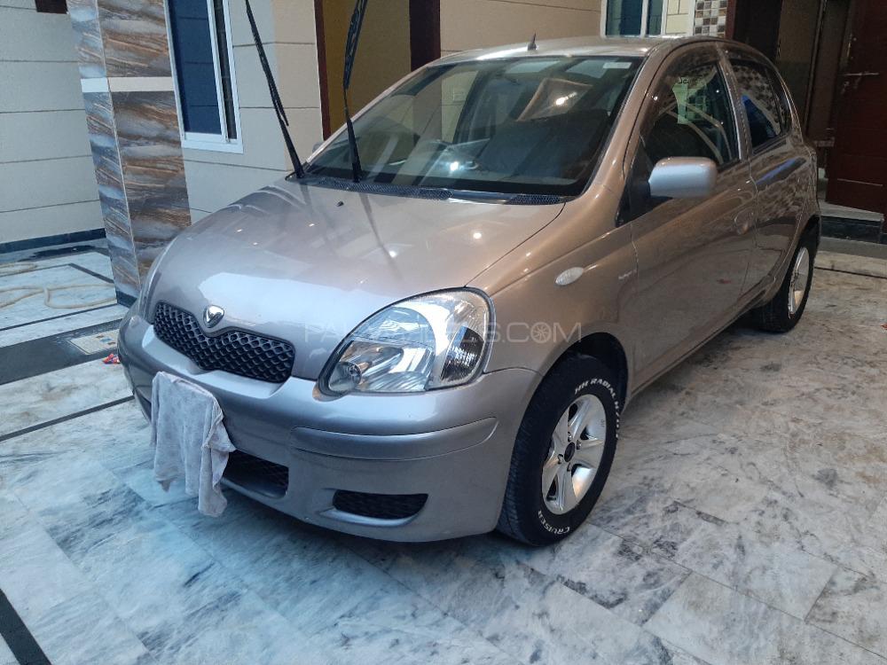 Toyota Vitz 2003 for Sale in Mardan Image-1