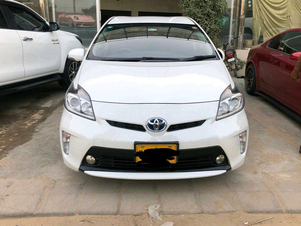 Toyota Prius 2014 for Sale in Karachi Image-1