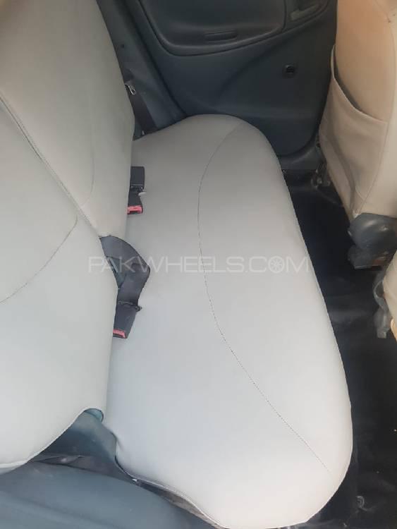 Toyota Vitz 2001 for Sale in D.G.Khan Toyota Vitz 2001 for Sale in D.G.Khan Image-8