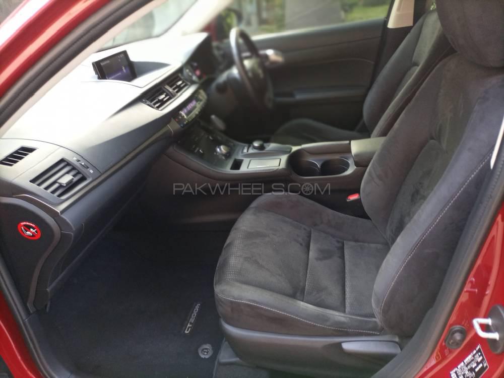 Lexus CT200h 2017 for Sale in Gujranwala Lexus CT200h 2017 for Sale in Gujranwala Image-11