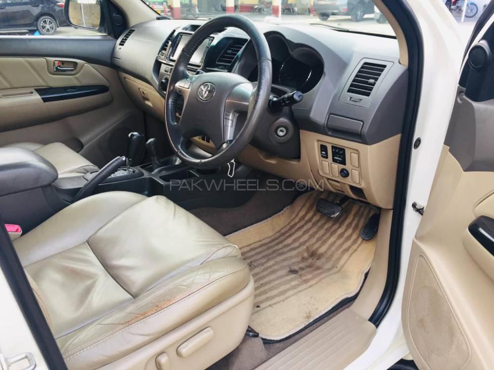 ٹویوٹا فورچیونر 2013 for Sale in گجرات ٹویوٹا فورچیونر 2013 for Sale in گجرات Image-8