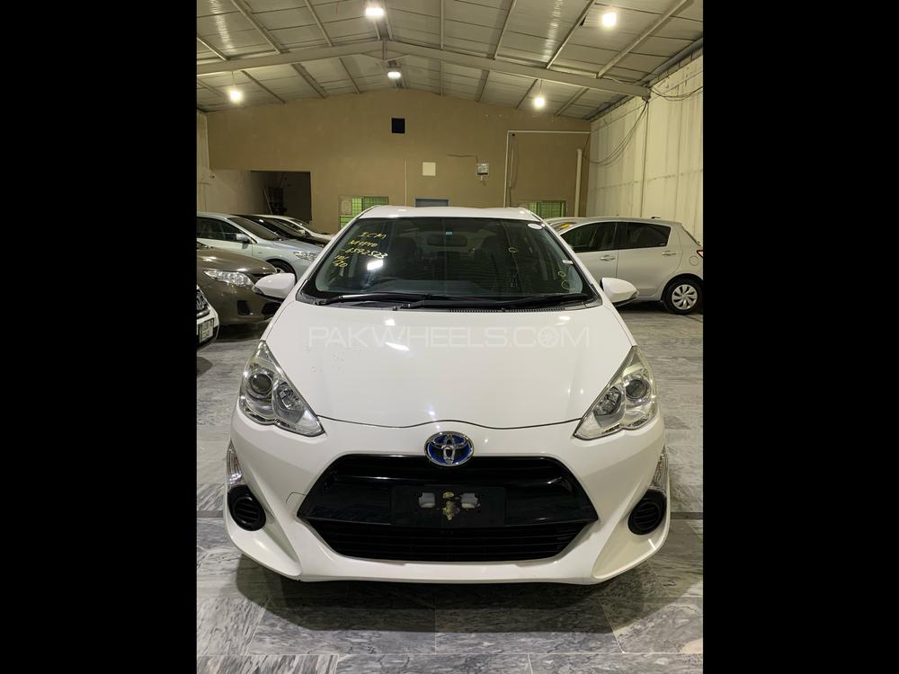 Toyota Aqua 2016 for Sale in Sahiwal Toyota Aqua 2016 for Sale in Sahiwal Image-2