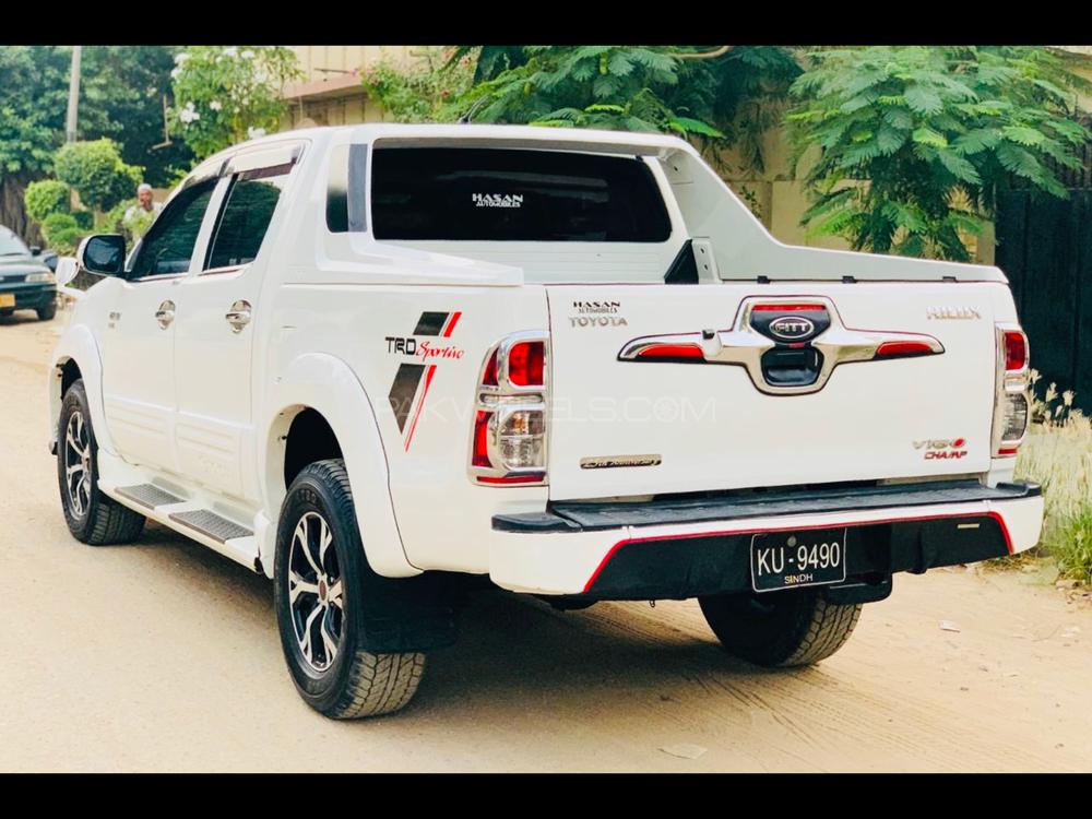 Toyota Hilux 2016 for Sale in Karachi Toyota Hilux 2016 for Sale in Karachi Image-6
