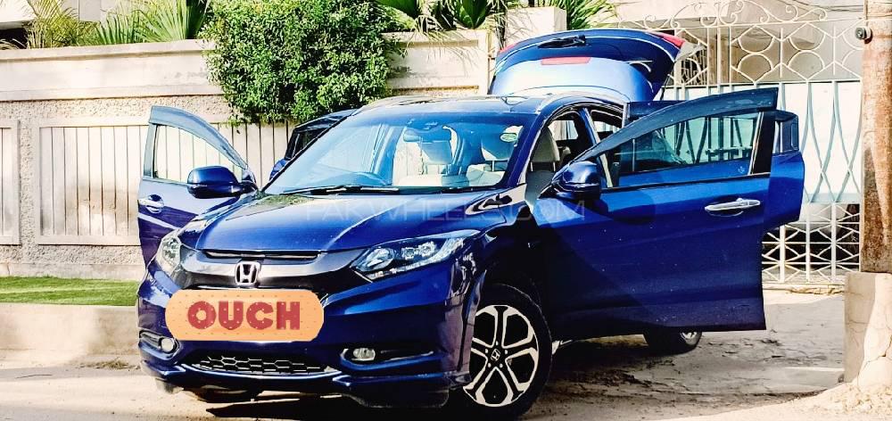 Honda Vezel 2015 for Sale in Karachi Honda Vezel 2015 for Sale in Karachi Image-3