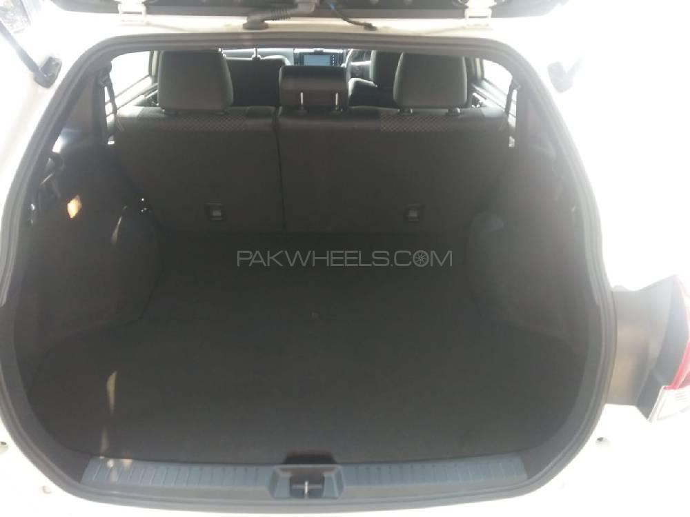 Toyota Corolla Fielder 2016 for Sale in Lahore Toyota Corolla Fielder 2016 for Sale in Lahore Image-13