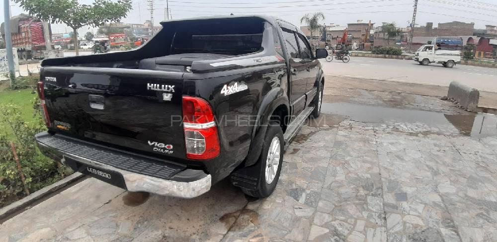 Toyota Hilux 2015 for Sale in Peshawar Toyota Hilux 2015 for Sale in Peshawar Image-2