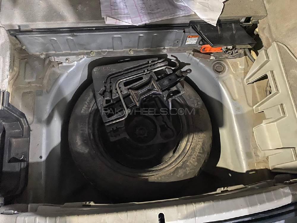 Toyota Prius 2011 for Sale in Rawalpindi Toyota Prius 2011 for Sale in Rawalpindi Image-5