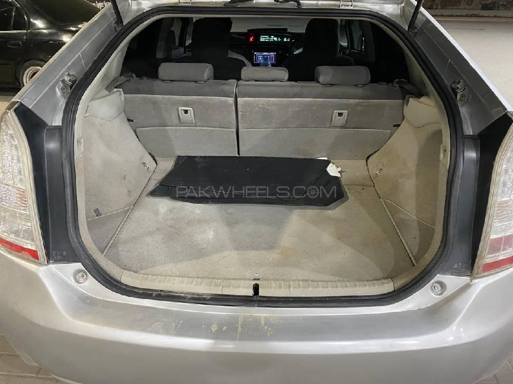 Toyota Prius 2011 for Sale in Rawalpindi Toyota Prius 2011 for Sale in Rawalpindi Image-9