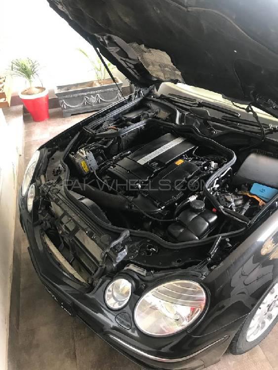 Mercedes Benz E Class 2005 for Sale in Lahore Mercedes Benz E Class 2005 for Sale in Lahore Image-13