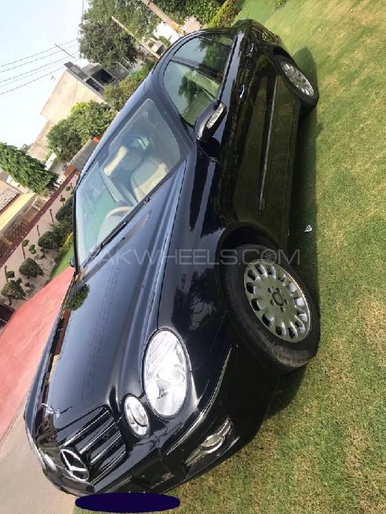 Mercedes Benz E Class 2005 for Sale in Lahore Image-1