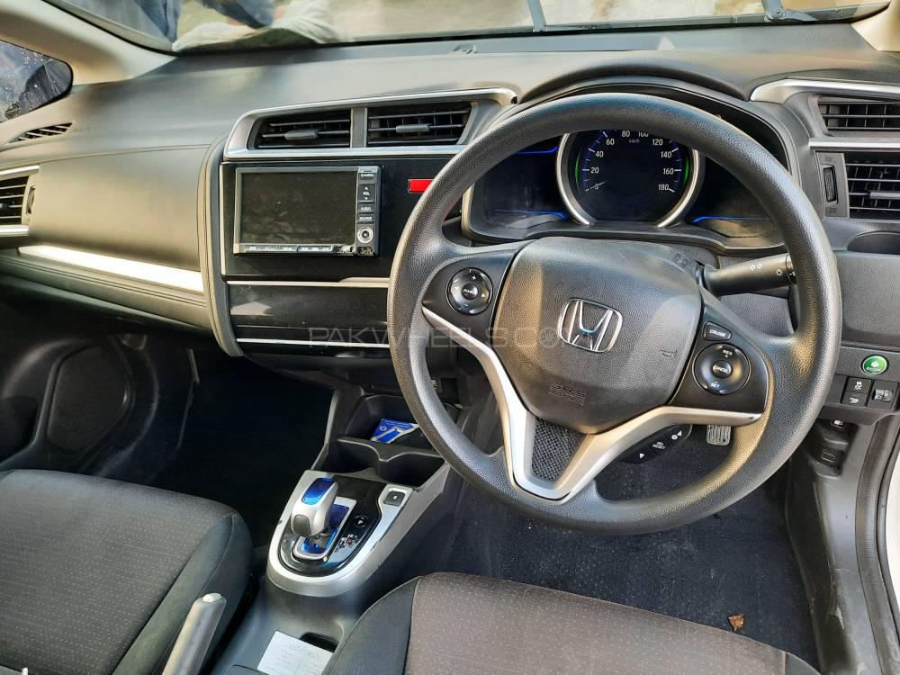 Honda Fit 2014 for Sale in Islamabad Honda Fit 2014 for Sale in Islamabad Image-10