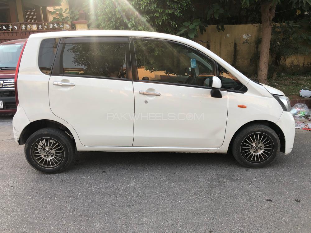 Daihatsu Move 2013 for Sale in Sialkot Daihatsu Move 2013 for Sale in Sialkot Image-3