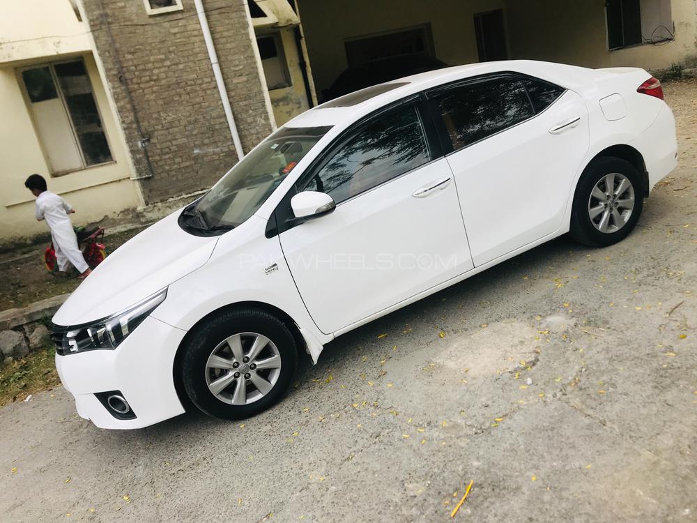 Toyota Corolla 2017 for Sale in Abbottabad Image-1