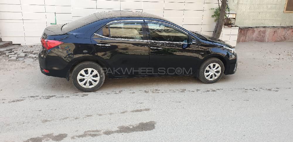 Toyota Corolla 2016 for Sale in Faisalabad Image-1
