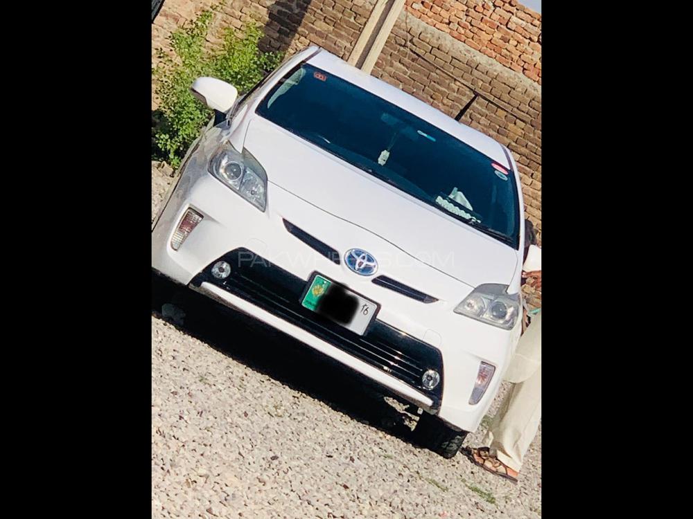 Toyota Prius 2012 for Sale in Peshawar Toyota Prius 2012 for Sale in Peshawar Image-4