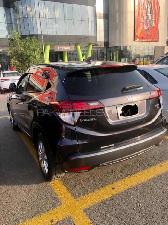 Honda Vezel 2014 for Sale in Lahore Honda Vezel 2014 for Sale in Lahore Image-4