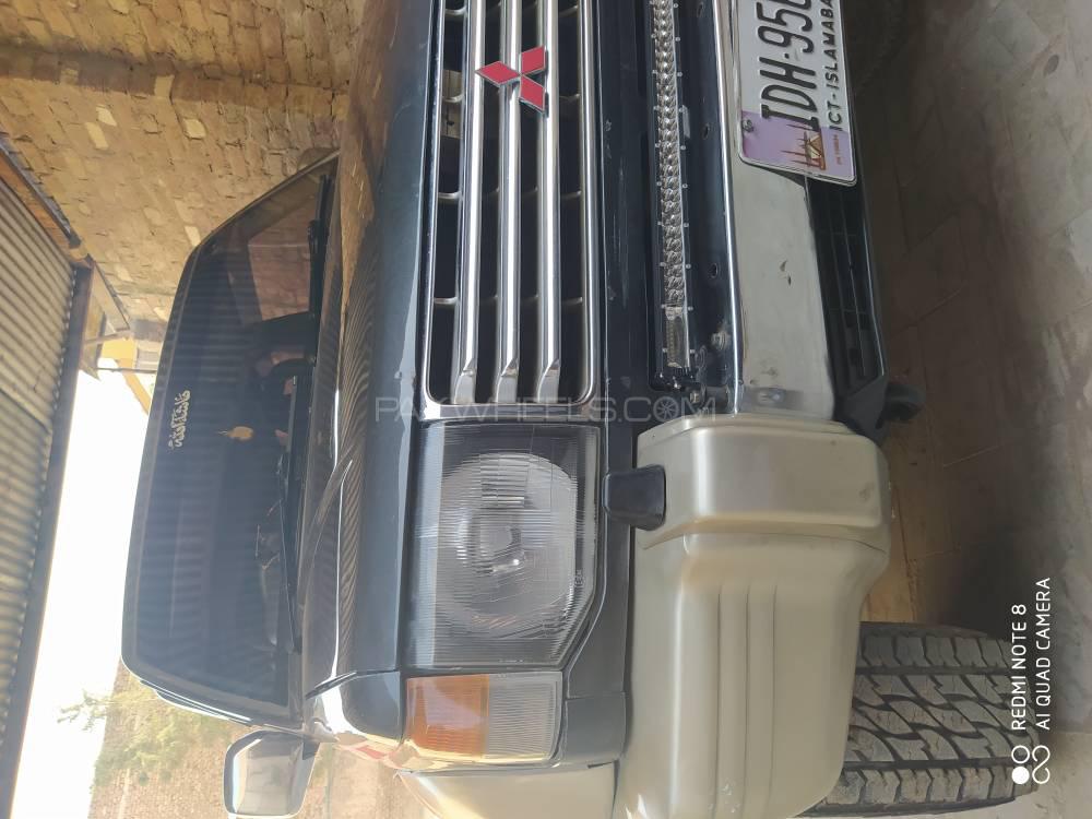Mitsubishi Pajero 1993 for Sale in Peshawar Image-1
