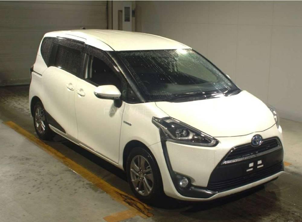 Toyota Sienta 2015 for Sale in Karachi Image-1