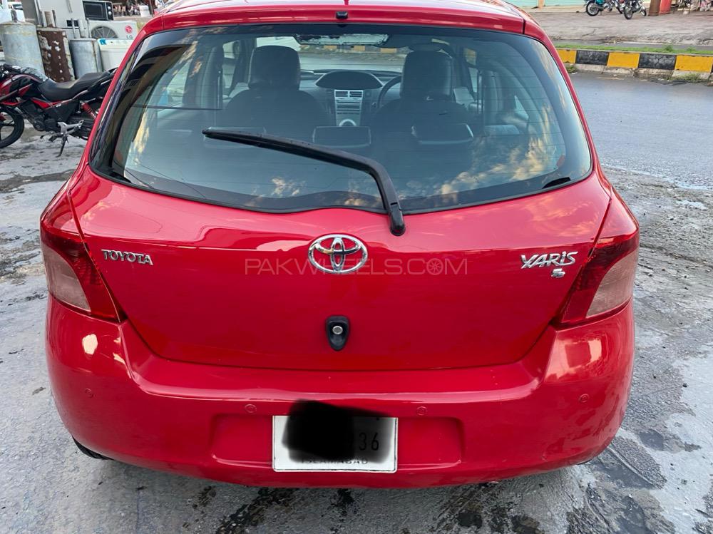 Toyota Yaris 2006 for Sale in Islamabad Image-1