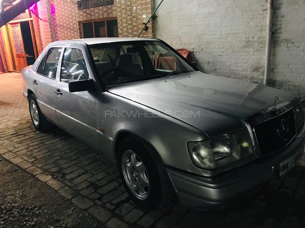 Mercedes Benz E Class 1986 for Sale in Peshawar Mercedes Benz E Class 1986 for Sale in Peshawar Image-2