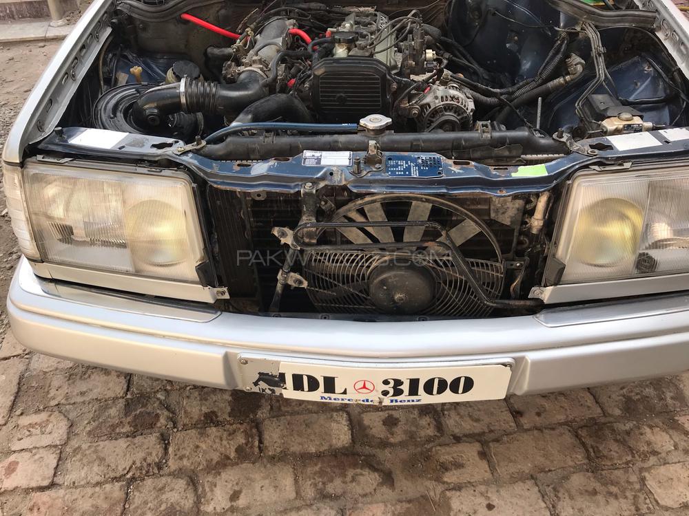 Mercedes Benz E Class 1986 for Sale in Peshawar Mercedes Benz E Class 1986 for Sale in Peshawar Image-19