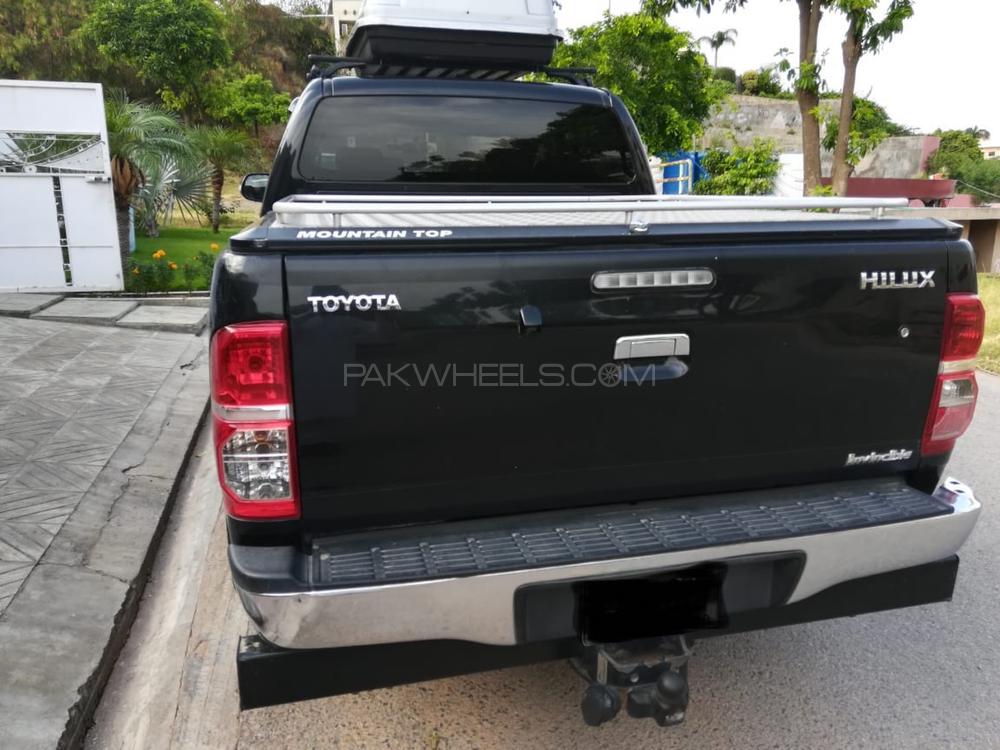 Toyota Hilux 2014 for Sale in Mardan Toyota Hilux 2014 for Sale in Mardan Image-6