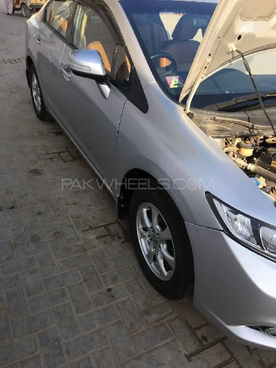 Honda Civic 2016 for Sale in Hyderabad Honda Civic 2016 for Sale in Hyderabad Image-4