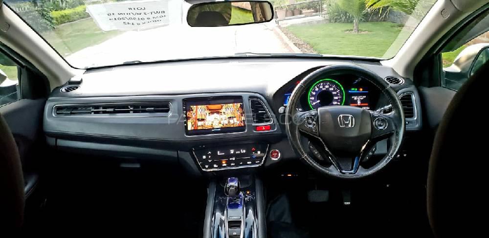 Honda Vezel 2014 for Sale in Faisalabad Honda Vezel 2014 for Sale in Faisalabad Image-11