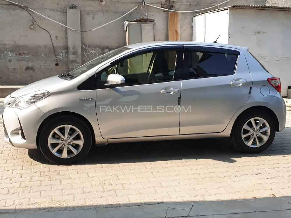 Toyota Vitz 2017 for Sale in Multan Toyota Vitz 2017 for Sale in Multan Image-9