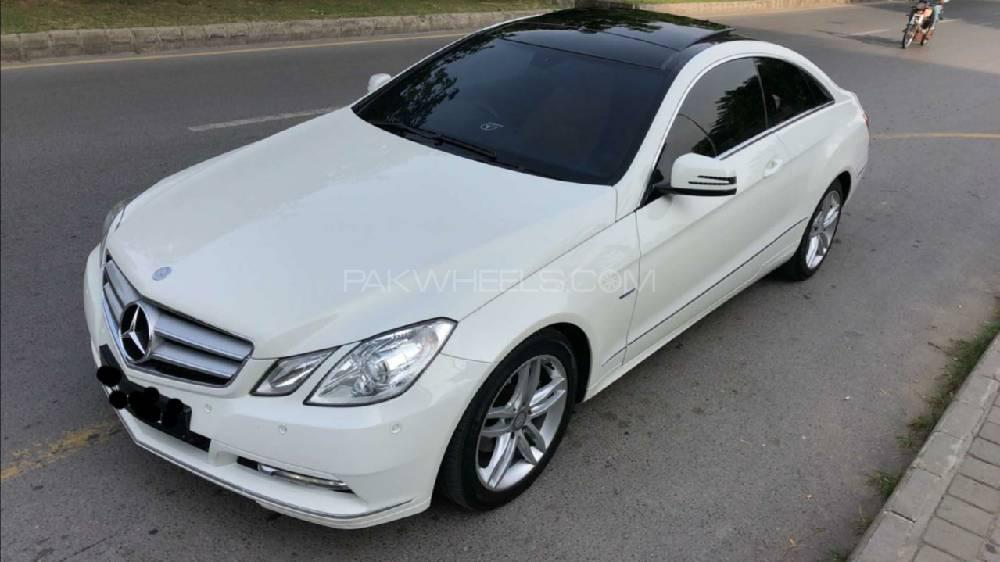 Mercedes Benz E Class Coupe 2012 for Sale in Karachi Mercedes Benz E Class Coupe 2012 for Sale in Karachi Image-2