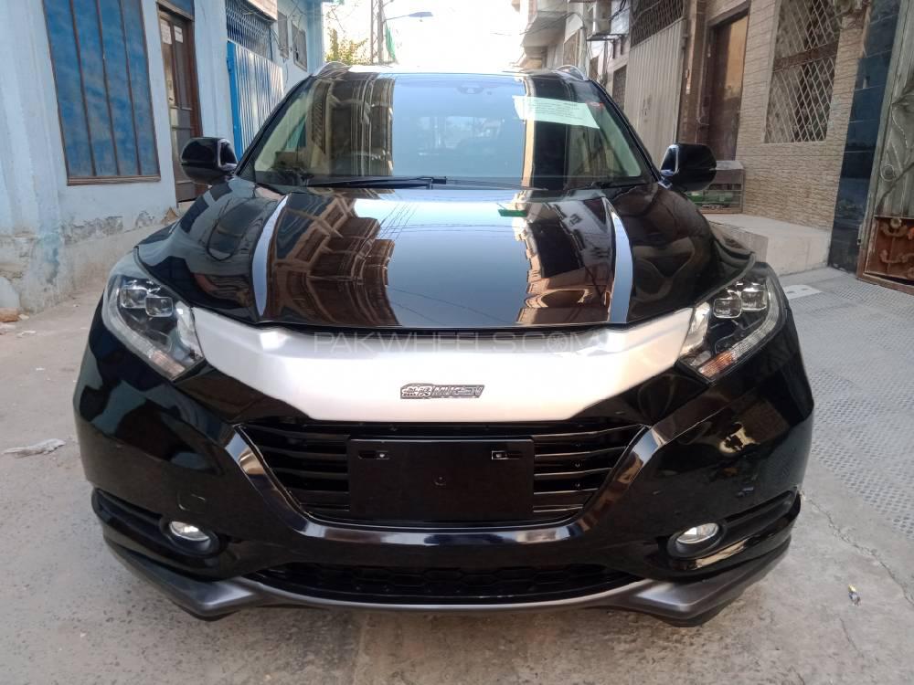 Honda Vezel 2015 for Sale in Faisalabad Image-1