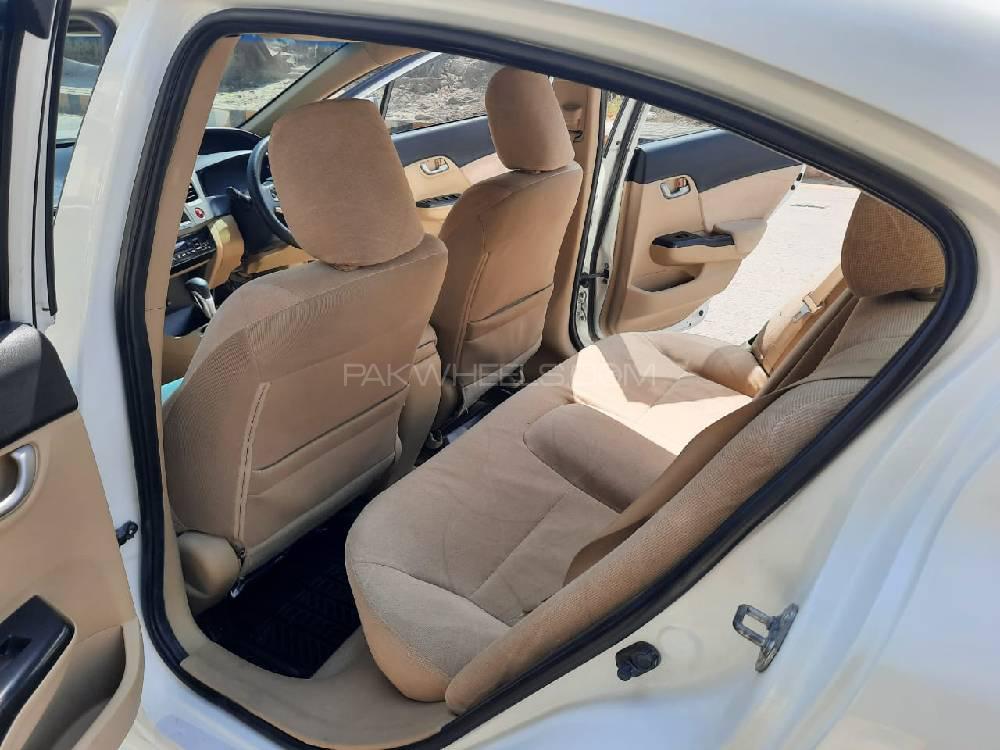 Honda Civic 2013 for Sale in Rawalpindi Honda Civic 2013 for Sale in Rawalpindi Image-8